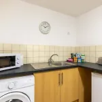 1 Bed Harbour-side Flat With Sea Views