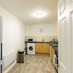 1 Bed Harbour-side Flat With Sea Views Διαμέρισμα