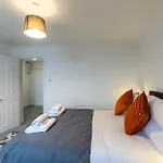 1 Bed Harbour-side Flat With Sea Views