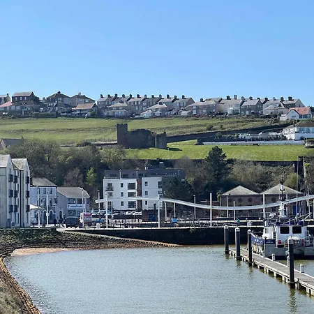 1 Bed Harbour-side Flat With Sea Views Whitehaven