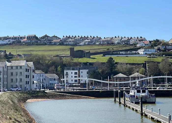 1 Bed Harbour-side Flat With Sea Views Whitehaven